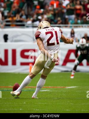 06 octobre 2018 : Logan Tyler (21 ans), joueur des Seminoles de l'État de Floride, en action lors d'un match de football universitaire entre les Seminoles de l'État de Floride et les Hurricanes de Miami au Hard Rock Stadium de Miami Gardens, en Floride. Les Hurricanes ont gagné 28-27. Mario Houben/CSM(image de crédit : &copy ; Mario Houben/CSM via ZUMA Wire) Banque D'Images