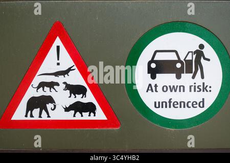 5 septembre 2015 - Sainte-Lucie, Afrique du Sud - danger et panneaux d'avertissement à Sainte-Lucie, KwaZulu-Natal, Afrique du Sud - Parc humide iSimangaliso (crédit image : © Edwin Remsberg / Vwpics/VW pics via ZUMA Wire) Banque D'Images