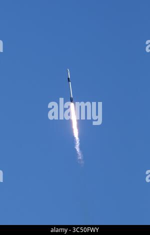 5 décembre 2019, Cape Canaveral, FL, États-Unis : la fusée SpaceX Falcon 9 décolle avec la capsule cargo commerciale Dragon lors de la mission CRS-19 vers la Station spatiale internationale depuis le complexe de lancement spatial 40 sur la Station aérienne de Cape Canaveral le 5 décembre 2019 à Cape Canaveral, Floride. Le Dragon livrera environ 5 700 livres d'instruments scientifiques, de fournitures d'équipage et de matériel au laboratoire orbital et à son équipage. (Crédit image : © Kim Shiflett/NASA/Planet Pix via ZUMA Wire) Banque D'Images