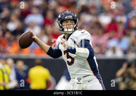 8 décembre 2019, Houston, Texas, États-Unis : 08 décembre, 2019 : le quarterback Drew Lock des Broncos de Denver (3) est très long pendant le match contre les Texans de Houston au NRG Stadium de Houston, Texas. Maria Lysaker / ZUMA Press. (Crédit image : © Maria Lysaker/ZUMA Wire) Banque D'Images