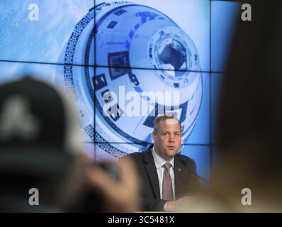 20 décembre 2019, Cape Canaveral, FL, États-Unis : L'administrateur de la NASA Jim Bridenstine lors d'une conférence de presse après le lancement du vaisseau spatial Boeing Starliner à bord d'une fusée Atlas V de l'United Launch Alliance au Kennedy Space Center le 20 décembre 2019 à Cape Canaveral, en Floride. La mission inaugurale a eu un décollage impeccable, mais lorsqu'elle est sur une orbite imprévue, elle n'a pas réussi à atteindre la Station spatiale internationale. (Crédit image : © Joel Kowsky/NASA/Planet Pix via ZUMA Wire) Banque D'Images