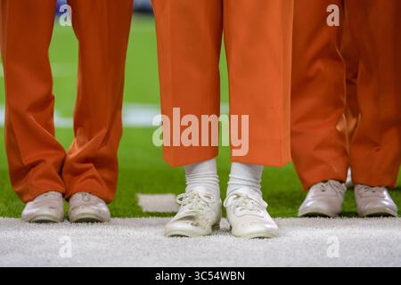 27 décembre 2019, Houston, Texas, États-Unis : performance de l'Oklahoma State University Cowboy Marching Band avant-match au Texas Bowl entre les Texas A&M Aggies et les Oklahoma State Cowboys au NRG Stadium, Houston, Texas (crédit image : © Lynn Pennington/ZUMA Wire) Banque D'Images