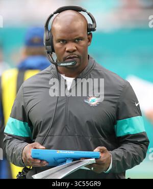 22 décembre 2019, Miami Gardens, FL, États-Unis : Brian Flores, entraîneur-chef des Miami Dolphins lors d'une action contre les Cincinnati Bengals au Hard Rock Stadium de Miami Gardens, Floride, le 22 décembre 2019. (Crédit image : © TNS via ZUMA Wire) Banque D'Images