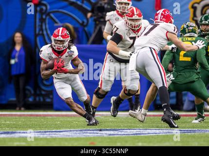 01 janvier 2020 : Georgia Running Back James Cook (4 ans) court avec le ballon lors d'un match de football NCAA entre les Georgia Bulldogs et les Baylor Bears au Mercedes-Benz Superdome à la Nouvelle-Orléans, en Louisiane. La Géorgie a battu Baylor 26-14. John Mersits/CSM(image de crédit : &copy ; John Mersits/CSM via ZUMA Wire) Banque D'Images