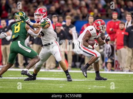 01 janvier 2020 : Georgia Running Back Zamir White (3) court avec le ballon lors d'un match de football NCAA entre les Georgia Bulldogs et les Baylor Bears au Mercedes-Benz Superdome à la Nouvelle-Orléans, en Louisiane. La Géorgie a battu Baylor 26-14. John Mersits/CSM(image de crédit : &copy ; John Mersits/CSM via ZUMA Wire) Banque D'Images
