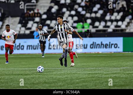 29 juillet 2025, Rio de Janeiro, Rio de Janeiro, Brésil : Rio de janeiro (rj), 7/29/2025 Ã¢â‚¬' copa do brasil/botafogo/Red Bull Bragantino/rj Ã¢â‚¬' joueur newton lors du match entre botafogo et Red Bull Bragantino, valable pour la manche 16 de la copa do brasil 2025, au stade nilton santos, à rio de janeiro, ce mardi 29 juillet 2025. (Crédit image : © Pedro Paulo Diaz/TheNEWS2 via ZUMA Press Wire) USAGE ÉDITORIAL SEULEMENT ! Non destiné à UN USAGE commercial ! Banque D'Images