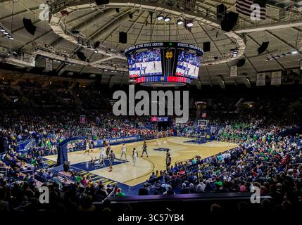 11 janvier 2020 : une vue d'ensemble lors d'un match de basket-ball de la NCAA entre les Cardinals de Louisville et les notre Dame Fighting Irish au Purcell Pavilion au Joyce Center à South Bend, Indiana. Louisville bat notre Dame 67-64. John Mersits/CSM(image de crédit : &copy ; John Mersits/CSM via ZUMA Wire) Banque D'Images