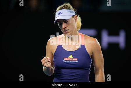 21 janvier 2020, Melbourne, AUSTRALIE : Angelique Kerber, d'Allemagne, en action lors de son match de première ronde au tournoi de tennis Open d'Australie du Grand Chelem 2020 contre Elisabetta Cocciaretto, d'Italie (crédit image : © AFP7 via ZUMA Wire) Banque D'Images