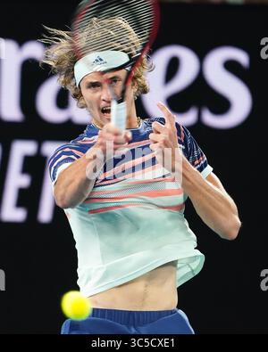 31 janvier 2020 : 7e Seed ALEXANDER ZVEREV (GER) en action contre le 5e Seed DOMINIC THIEM (AUT) sur Rod laver Arena dans un match de demi-finale en simple masculin le jour 12 de l'Open d'Australie 2020 à Melbourne, Australie. Sydney Low/Cal Sport Media(image de crédit : &copy ; Sydney Low/CSM via ZUMA Wire) Banque D'Images