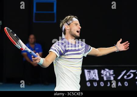 31 janvier 2020 : DOMINIC THIEM (AUT), 5e Seed, en action contre ALEXANDER ZVEREV (GER), 7e Seed, à la Rod laver Arena dans un match de demi-finale en simple masculin, le jour 12 de l'Open d'Australie 2020 à Melbourne, en Australie. Sydney Low/Cal Sport Media(image de crédit : &copy ; Sydney Low/CSM via ZUMA Wire) Banque D'Images