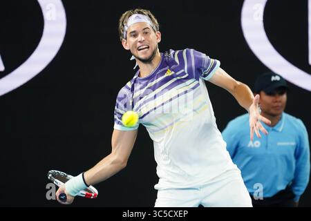 31 janvier 2020 : DOMINIC THIEM (AUT), 5e Seed, en action contre ALEXANDER ZVEREV (GER), 7e Seed, à la Rod laver Arena dans un match de demi-finale en simple masculin, le jour 12 de l'Open d'Australie 2020 à Melbourne, en Australie. Sydney Low/Cal Sport Media(image de crédit : &copy ; Sydney Low/CSM via ZUMA Wire) Banque D'Images