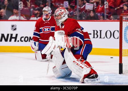 01 février 2020 : Carey Price (31), gardien des Canadiens de Montréal, prend des tirs tandis que Charlie Lindgren (39), gardien des Canadiens de Montréal, attend en arrière-plan à l'échauffement avant le match des Panthers de la Floride aux Canadiens de Montréal au Centre Bell à Montréal, Québec. David Kirouac/CSM(image de crédit : &copy ; David Kirouac/CSM via ZUMA Wire) Banque D'Images