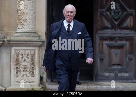 All the Money in the World est un thriller biographique réalisé par Ridley Scott et écrit par David Scarpa, sorti en 2017. Basé sur le livre de John Pearson de 1995 Painfully Rich : The outrageous fortunes and Misfortunes of the Heirs of J. Paul Getty, il décrit les événements entourant l'enlèvement de John Paul Getty III en 1973 et le refus de son grand-père, le magnat du pétrole multimilliardaire J. Paul Getty, de coopérer avec les demandes d'extorsion des ravisseurs. Banque D'Images