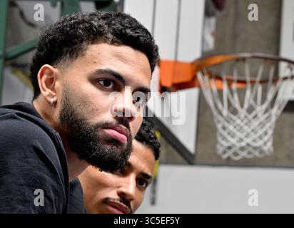 Ans, Belgique. 30 juillet 2025. Ajay Mitchell photographié lors d'une conférence de presse concernant la compétition de basket-ball NBA US le mercredi 30 juillet 2025 à ans. Oklahoma City Thunder, avec le meneur belge Mitchell, remporte la ligue. BELGA PHOTO ERIC LALMAND crédit : Belga News Agency/Alamy Live News Banque D'Images