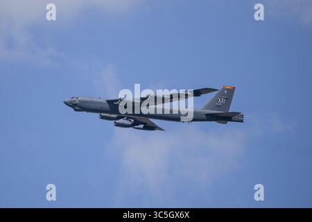 17 février 2020, Singapour, Singapour : un bombardier stratégique B-52H Stratofortress de l'US Air Force avec le 36th Operations Group effectue un survol pendant le Singapore Airshow 2020 près du Changi Exhibition Center le 15 février 2020 à Singapour. (Crédit image : © Vitaliy Rusavskiy/Planetpix/Planet Pix via ZUMA Wire) Banque D'Images