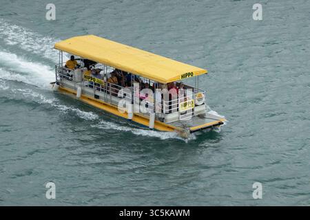 5 février 2020, Castries, Sainte-Lucie : le ferry Hippo Downtown dans le port de Castries, capitale de la nation insulaire des Caraïbes orientales de Sainte-Lucie, un port de croisière populaire, le tourisme est vital pour son économie. (Crédit image : © Arnold Drapkin/ZUMA Wire) Banque D'Images