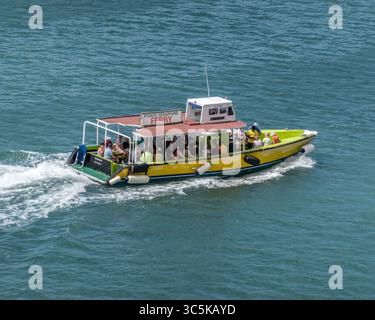 5 février 2020, Castries, Sainte-Lucie : le ferry de pointe Séraphine dans le port de Castries, capitale de la nation insulaire des Caraïbes orientales de Sainte-Lucie, un port de croisière populaire, le tourisme est vital pour son économie (crédit image : © Arnold Drapkin/ZUMA Wire) Banque D'Images