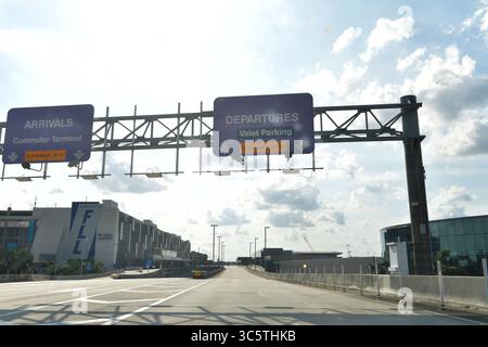 31 mars 2020, Fort Lauderdale, Floride, États-Unis d'Amérique : FORT LAUDERDALE, FL - 01 AVRIL : le tourisme est mort car les attractions et les aéroports sont vides ou fermés en Floride alors que COVID-19 balaye l'état le 1er avril 2020 à Fort Lauderdale, Floride..personnes : Aéroport de Fort Lauderdale (crédit image : © SMG via ZUMA Wire) Banque D'Images