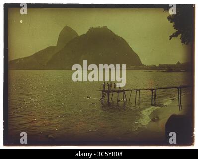 Morros da Urca e do Pão de Açúcar ; Tomados das proximidades da Avenida Pasteur (002080RJF0204). Banque D'Images