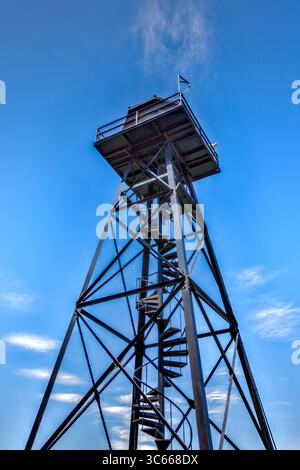 Wharf Tower (tour de guet) sur l'île d'Alcatraz, San Francisco, Californie, États-Unis. Banque D'Images