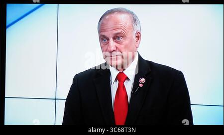 26 mai 2020, Sioux City, IOWA, États-Unis : le candidat du quatrième district du Congrès de l'Iowa STEVE KING répond à une question lors d'un débat télévisé. En raison du COVID-19, différents diffuseurs de médias de la région couvrant le nord-ouest de l'Iowa organisent un débat télévisé à différents jours des candidats républicains du Congrès du 4e district de l'Iowa primaire à la primaire de l'Iowa du 2 juin 2020. Les décors sont fermés au public. Cette émission a été télévisée le mardi 26 mai 2020 et vue dans la région de Sioux City, Iowa. (Crédit image : © Jerry Mennenga/ZUMA Wire) Banque D'Images