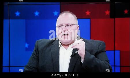 26 mai 2020, Sioux City, IOWA, États-Unis : le candidat du quatrième district du Congrès de l'Iowa, BRET RICHARDS, répond à une question lors d'un débat télévisé. En raison du COVID-19, différents diffuseurs de médias de la région couvrant le nord-ouest de l'Iowa organisent un débat télévisé à différents jours des candidats républicains du Congrès du 4e district de l'Iowa primaire à la primaire de l'Iowa du 2 juin 2020. Les décors sont fermés au public. Cette émission a été télévisée le mardi 26 mai 2020 et vue dans la région de Sioux City, Iowa. (Crédit image : © Jerry Mennenga/ZUMA Wire) Banque D'Images