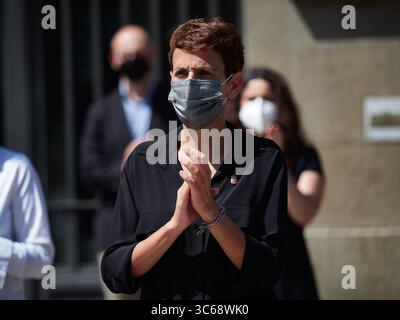 27 mai 2020, Pampelune, NAVARRE, ESPAGNE : Maria Chivite, Président du gouvernement de Navarre, pendant la minute de silence, le premier jour de deuil officiel décrété par le gouvernement d’Espagne, devant la délégation du gouvernement de Navarre pendant la pandémie de COVID-19. 27 mai 2020 à Pampelune, Navarre, Espagne (crédit image : © Eduardo Sanz/AFP7 via ZUMA Wire) Banque D'Images