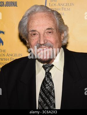 28 avril 2018, Beverly Hills, Californie, États-Unis : Hal Linden arrive au 13e Festival annuel du film juif de Los Angeles LA première de ''The Samuel Project'' au Laemmle Music Hall le samedi 28, 2018. (Crédit image : © Billy Bennight/ZUMA Wire) Banque D'Images