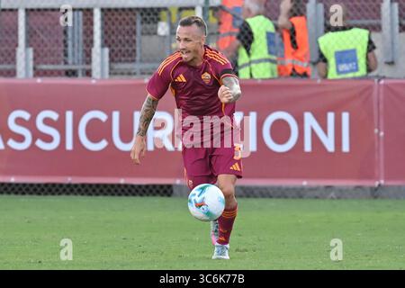 Roma, Latium. 31 juillet 2025. Angelino de L'AS Roma lors du match amical entre Roma-Cannes au stade Fontane à Rome, Italie, le 31 juillet 2025. AllShotLive Credit : Sipa USA/Alamy Live News Banque D'Images