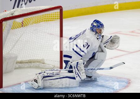 15 janvier 2021 : Frederik Andersen (31 ans), gardien des Maple Leafs de Toronto, s’étire pendant le match de la LNH entre les Maple Leafs de Toronto et les sénateurs d’Ottawa au Centre Canadian Tire à Ottawa, Canada. Daniel Lea/CSM(image de crédit : &copy ; Daniel Lea/CSM via ZUMA Wire) Banque D'Images
