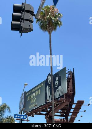 Buckingham Nicks album Billboard sur Sunset Blvd à Hollywood en Californie pour la réédition de l'album pour le 52e anniversaire ! Stevie Nicks Lindsay Buckingham Fleetwood Mac Banque D'Images