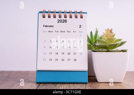 Gros plan sur le calendrier de bureau de février 2026 Banque D'Images