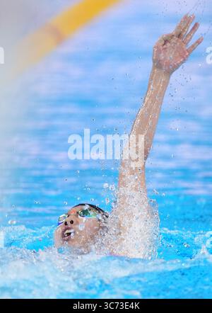 Singapour. 1er août 2025. Peng Xuwei, de Chine, participe à la demi-finale féminine du 200 m dos aux Championnats du monde de natation à Singapour, le 1er août 2025. Crédit : Wu Zhizun/Xinhua/Alamy Live News Banque D'Images
