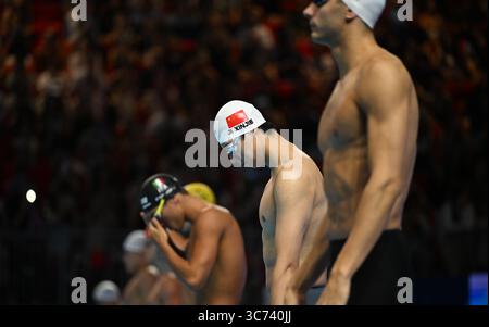 Singapour. 1er août 2025. Ji Xinjie (2ème R) de Chine est vu avant la finale masculine du relais 4x200m libre aux Championnats du monde de natation à Singapour, le 1er août 2025. Crédit : Xia Yifang/Xinhua/Alamy Live News Banque D'Images