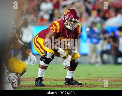 (PHOTOS DE FICHIER)..ancien garde offensive des chevaux de Troie de l'USC (75) Alijah Vera-Tucker est projeté d'aller au 1er tour de la draft de la NFL, ici il est photographié le 7 septembre 2019 contre le Cardinal de Stanford, la draft de la NFL aura lieu à Cleveland, Ohio le 29 avril 2021...(crédit obligatoire : Jose / MarinMedia.org / Cal Sport Media) (photographe complet absolu, et crédits requis)(crédit image : &copy ; Jose / Marinmedia.Org / Cal Spor / CSM via ZUMA Wire) Banque D'Images