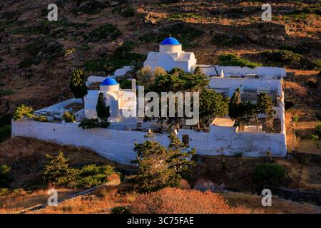 Petit monastère près du village de Kastro, Sifnos, Grèce Banque D'Images