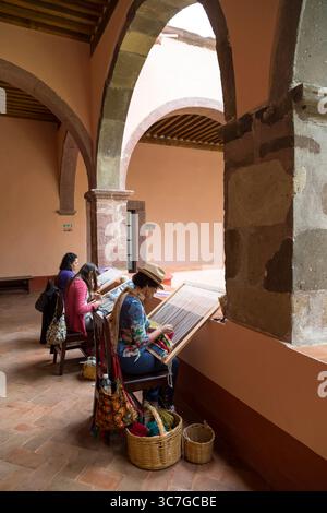Cours d'art au Centre culturel Ignacio Ramírez à San Miguel Allende, Guanajuato, Mexique Banque D'Images