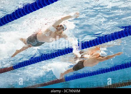 Singapour. 1er août 2025. Ji Xinjie (l) de l'équipe Chine participe à la finale masculine du relais 4x200m libre aux Championnats du monde de natation à Singapour, le 1er août 2025. Crédit : Luo Yuan/Xinhua/Alamy Live News Banque D'Images