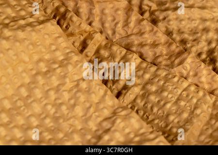 papier souple en vieux papiers pour le transport d'équipements et d'objets, détails en papier avec une surface surélevée et un grand nombre d'irrégularités Banque D'Images