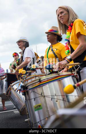 Brighton, East Sussex, Royaume-Uni. 2 août 2025. Brighton, Royaume-Uni. 02 août 2025. Brighton Pride Parade à Brighon, Royaume-Uni, le 2 août 2025. Brighton sort en couleur pour le Brighton & Hove LGBTQ+ Parade. Crédit : Francesca Moore/Alamy Live News crédit : Francesca Moore/Alamy Live News Banque D'Images