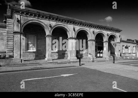 La façade de la gare de Whitby, North Yorkshire, Angleterre Banque D'Images