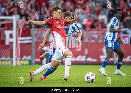 Vejle, Danemark. 01 août 2025. Tobias Lauritsen (8) de Vejle BK vu lors du match de 3F Superliga entre Vejle BK et Odense BK au stade de Vejle à Vejle. Banque D'Images