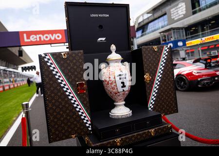 Mogyorod, Hongrie. 03 août 2025. Trophée lors du Grand Prix de Hongrie Lenovo de formule 1 2025, 14ème manche du Championnat du monde FIA de formule 1 2025 du 1er au 3 août 2025 sur le Hungaroring, à Mogyorod, Hongrie - photo Julien Delfosse/DPPI crédit : DPPI Media/Alamy Live News Banque D'Images