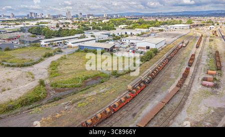 Vue aérienne par drone de Rover Way, Tremorfa, Cardiff, montrant Celsa Steelworks, Steel 7 et East Moors zone industrielle, pays de Galles du Sud, Royaume-Uni : Phillip Roberts Banque D'Images