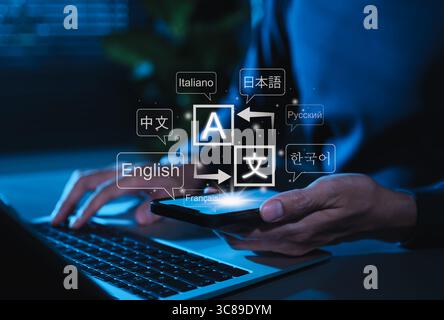 Traduction linguistique multilingue, concept de communication. Homme utilisant le téléphone avec des icônes de différentes langues, traduction de langue globale, multilingue Banque D'Images