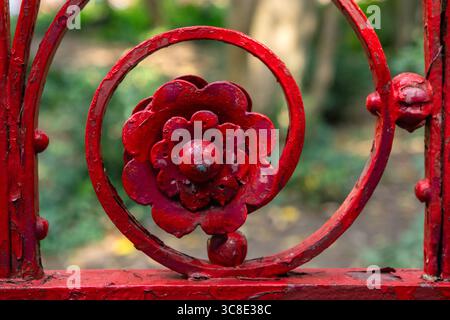 Un détail des portes originales de Strawberry Field à Liverpool, Royaume-Uni - rendu célèbre par la chanson du même nom par les Beatles. Banque D'Images