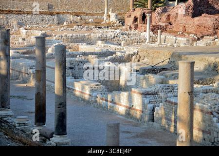 Kom El Deka ou le Kom El-Dikka (amphithéâtre romain), datant à l'origine du IIe siècle de notre ère, situé à Alexandrie, en Égypte Banque D'Images