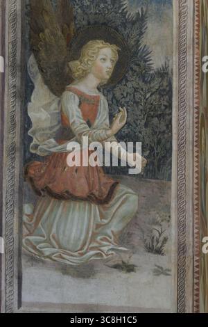 Fresque de l'Annonciation avec l'Archange Gabriel et la Vierge Marie dans le Baptistère de San Giovanni (Battistero di San Giovanni), Sienne, Italie, 15ème cent Banque D'Images
