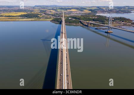 Image aérienne du pont Queensferry Crossing à Édimbourg - Écosse. Banque D'Images