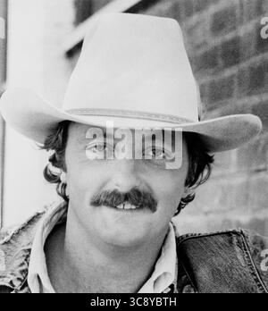 28 avril 2020, États-Unis : James Mitchum, Head and Shoulders Portrait publicitaire pour le film, ''Trackdown'', 1976 (crédit image : © JT Vintage/Glasshouse via ZUMA Wire) Banque D'Images